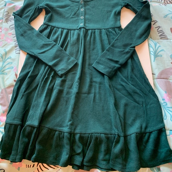 ⭐️Wild Fabel Dress⭐️ - Picture 2 of 5